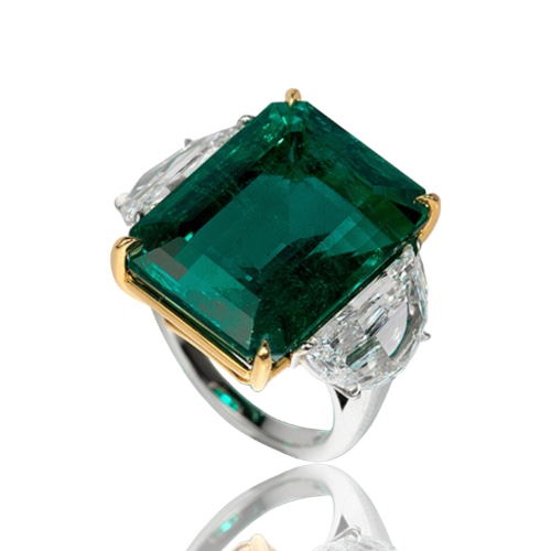 Bayco The Conquistador Emerald Ring