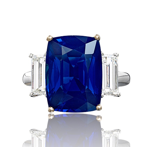 Bayco The Velvet Blue Ring